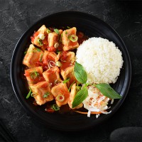 Cơm Đậu Phụ Sốt Cà Chua - Tofu v Rajčatové Omáčce, Rýže