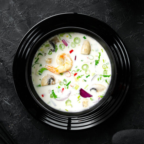 Tom Kha Kung s krevetami